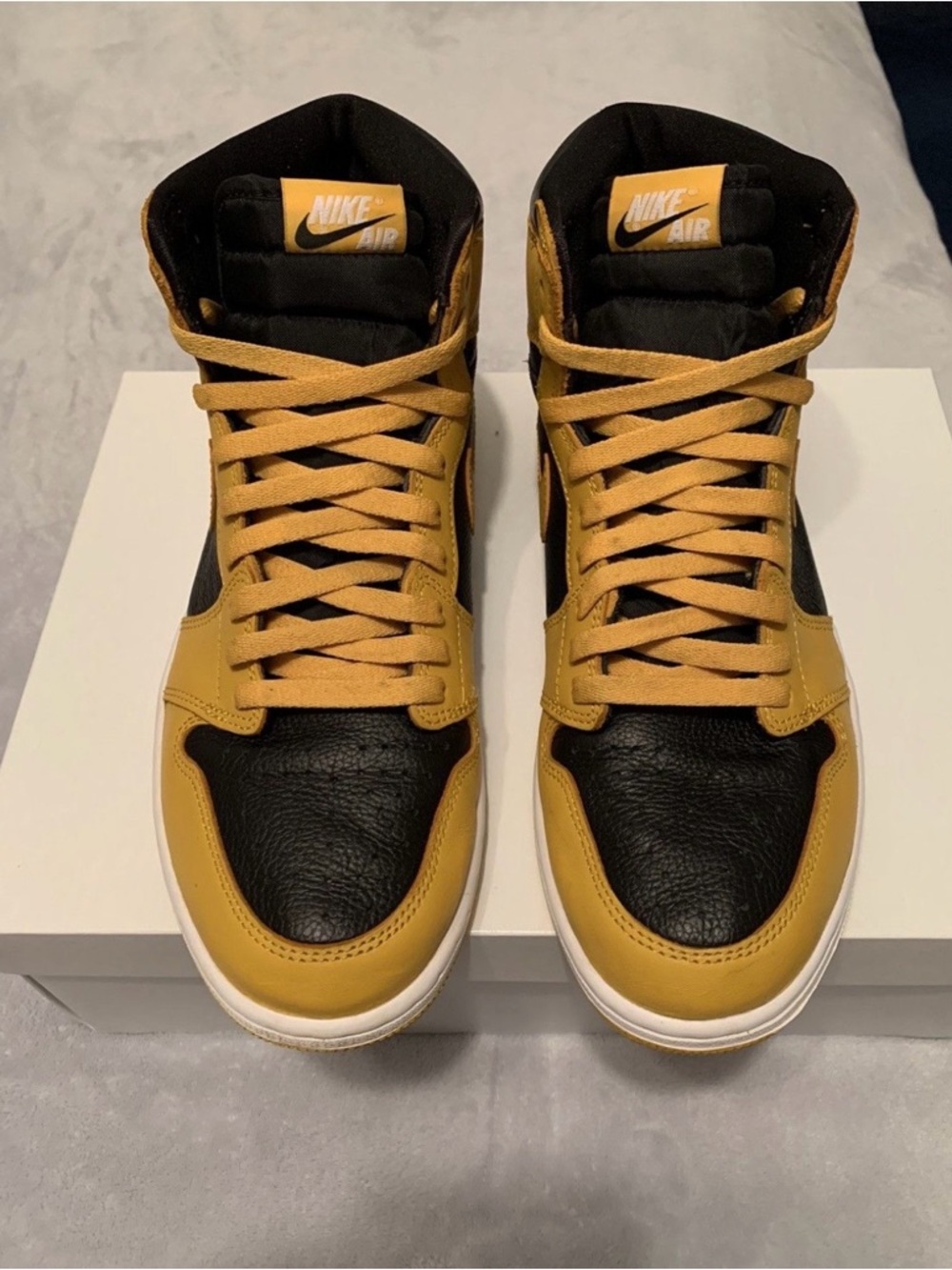 Jordan 1 Retro OG High Pollen 2021 Size 10.5